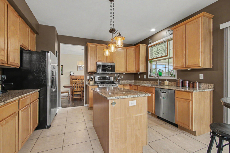Listing Image 14