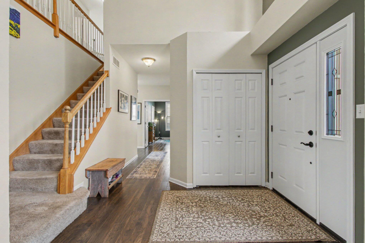Listing Image 10