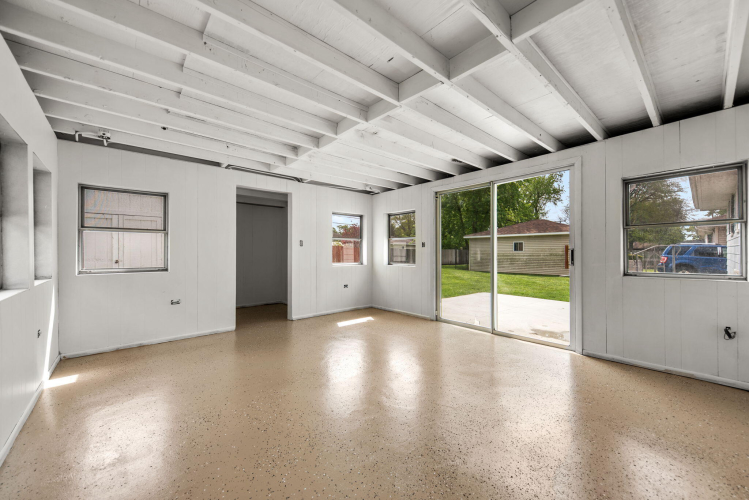 Listing Image 25