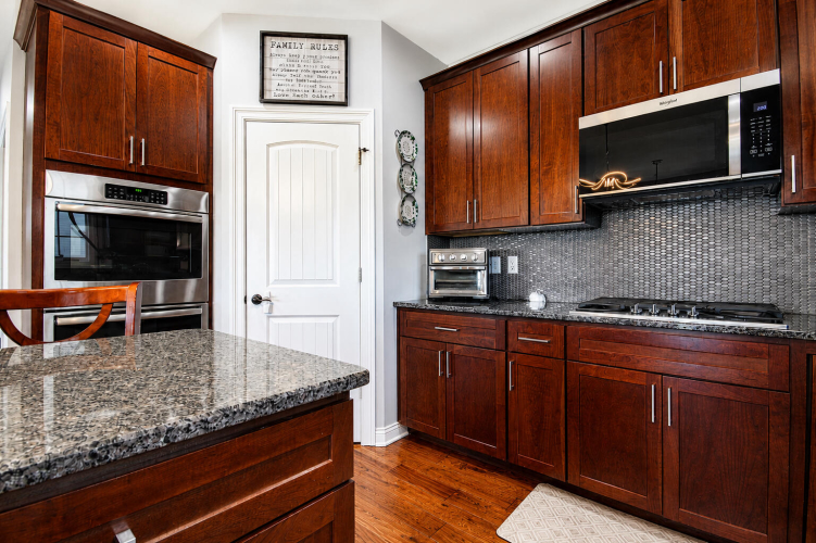 Listing Image 9
