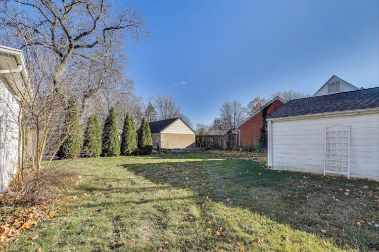 Listing Image 33