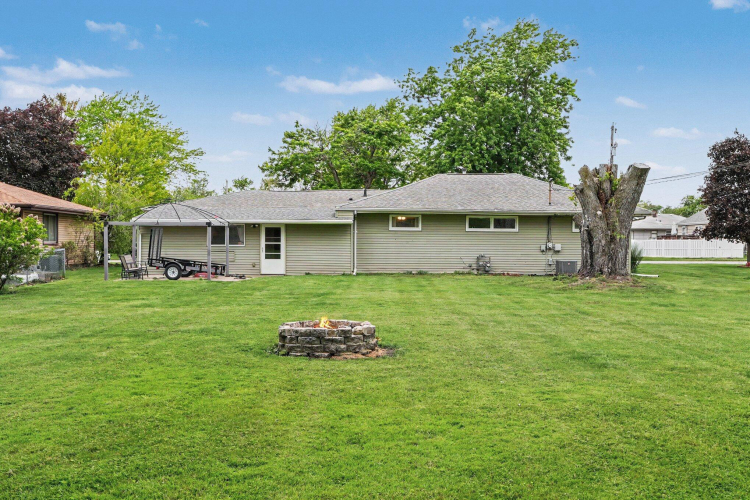Listing Image 19