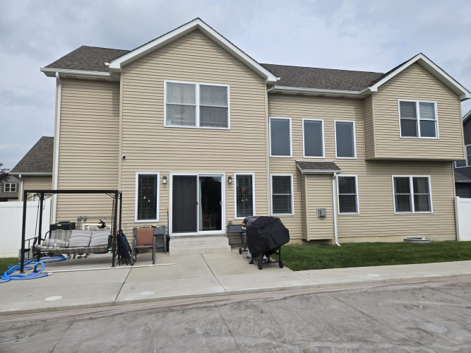 Listing Image 4