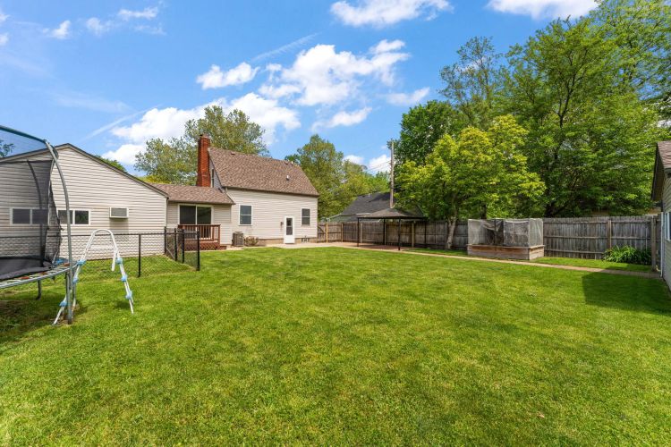 Listing Image 17