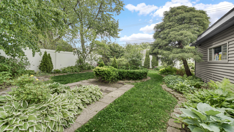 Listing Image 24