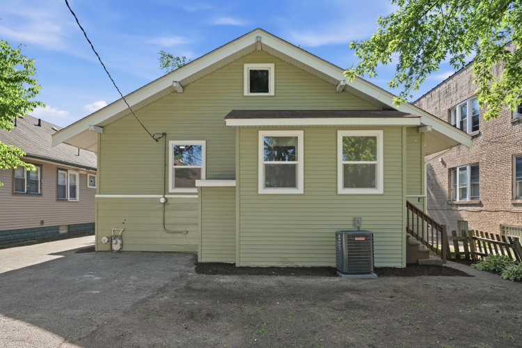 Listing Image 20