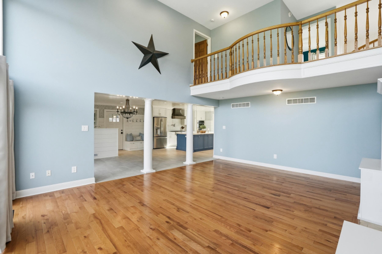 Listing Image 20