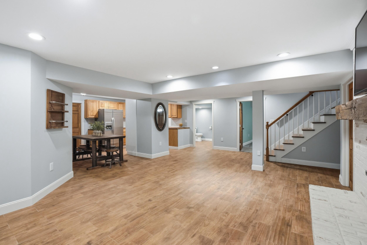 Listing Image 53