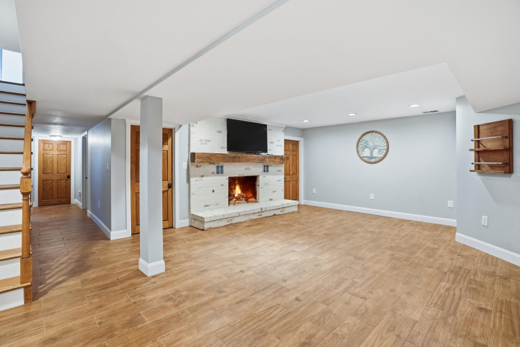 Listing Image 55