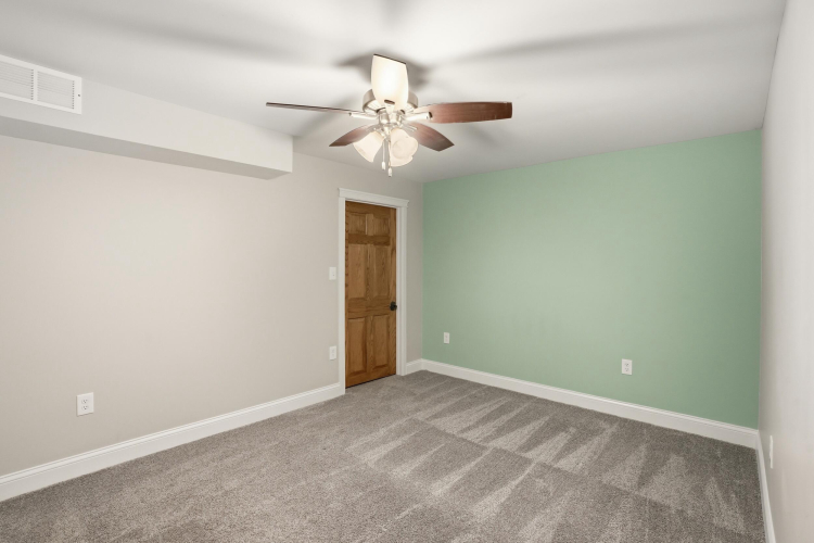 Listing Image 59