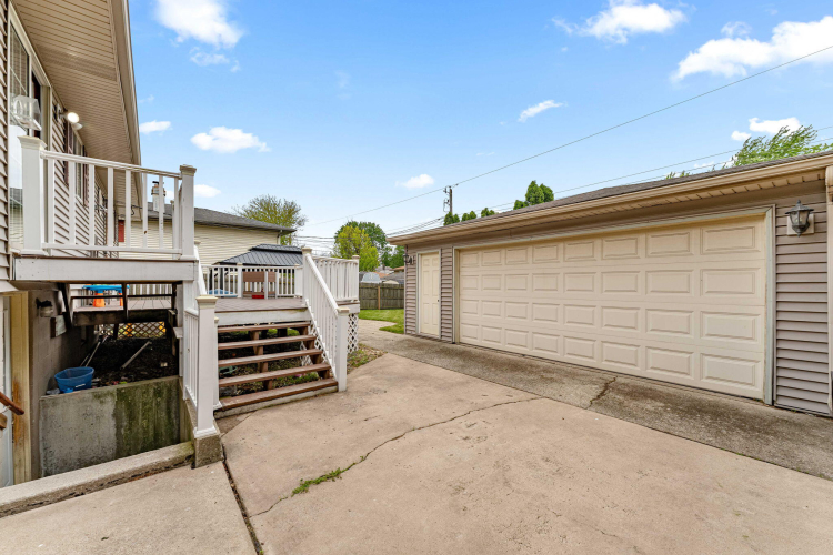 Listing Image 25