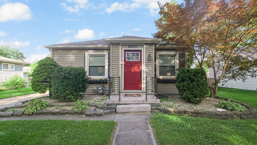 Listing Image 3