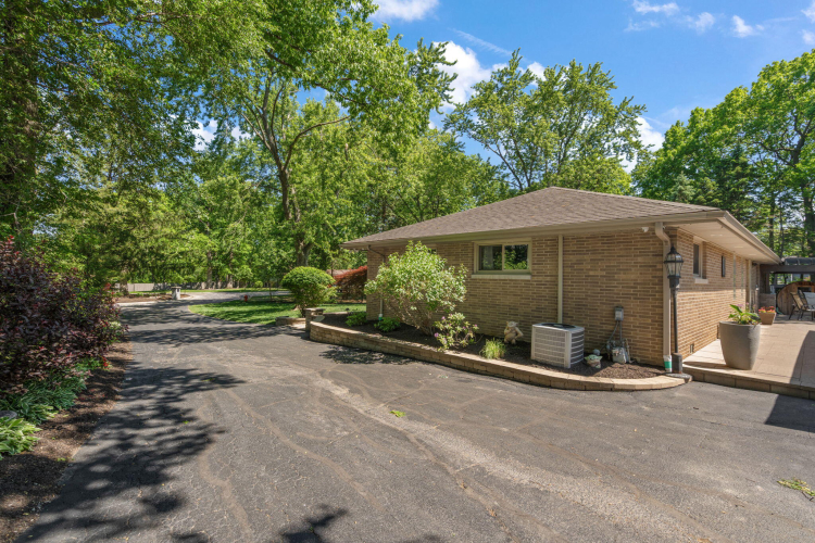 Listing Image 42