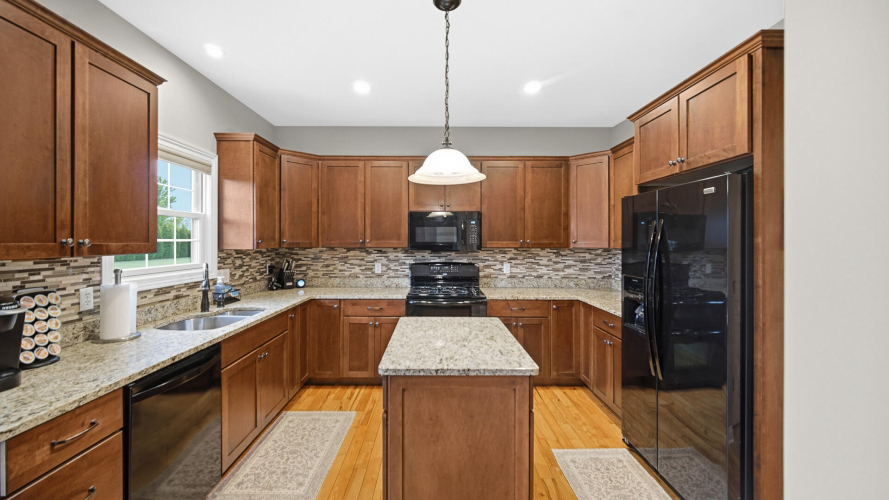 Listing Image 13
