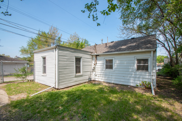 Listing Image 24