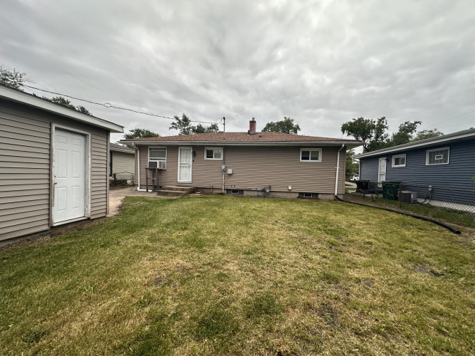 Listing Image 17