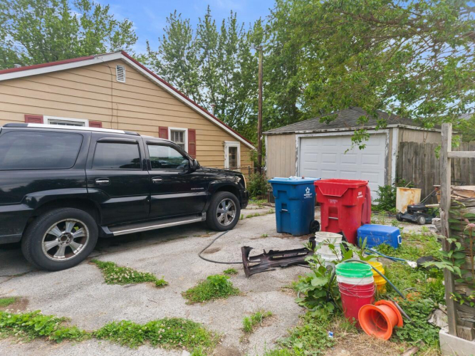 Listing Image 24