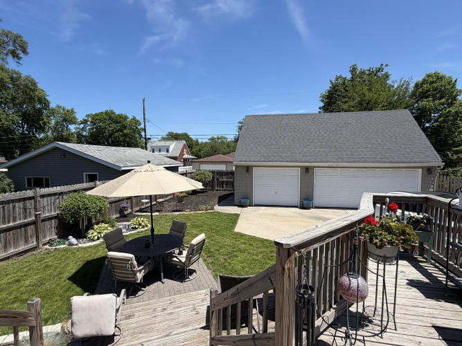 Listing Image 10