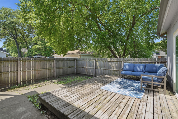 Listing Image 16