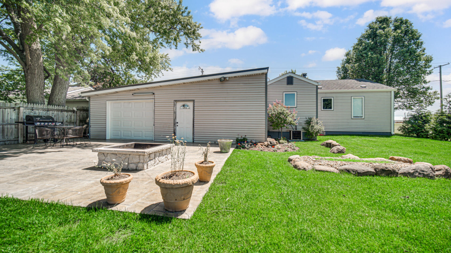 Listing Image 19