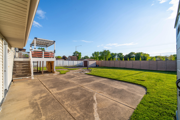 Listing Image 9