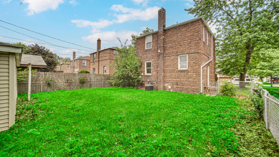 Listing Image 8