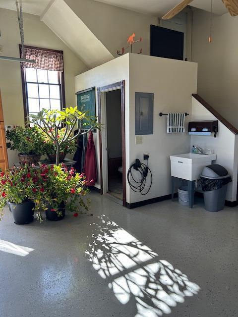 Listing Image 80