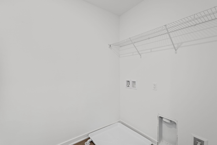 Listing Image 26