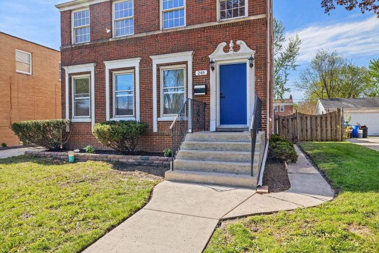 Listing Image 3