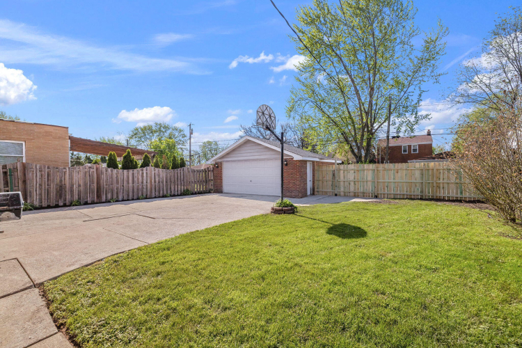 Listing Image 21