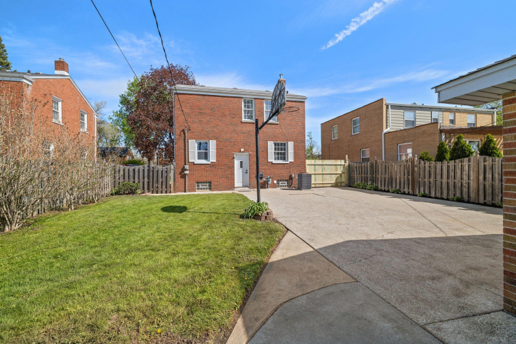 Listing Image 22