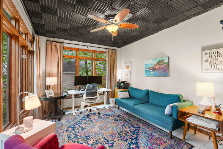 Listing Image 12