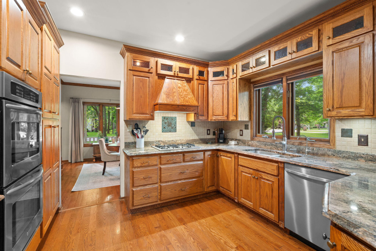 Listing Image 15