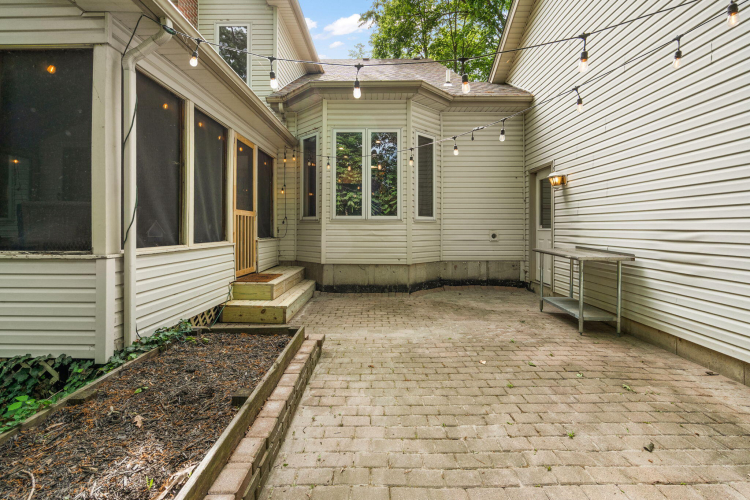 Listing Image 54
