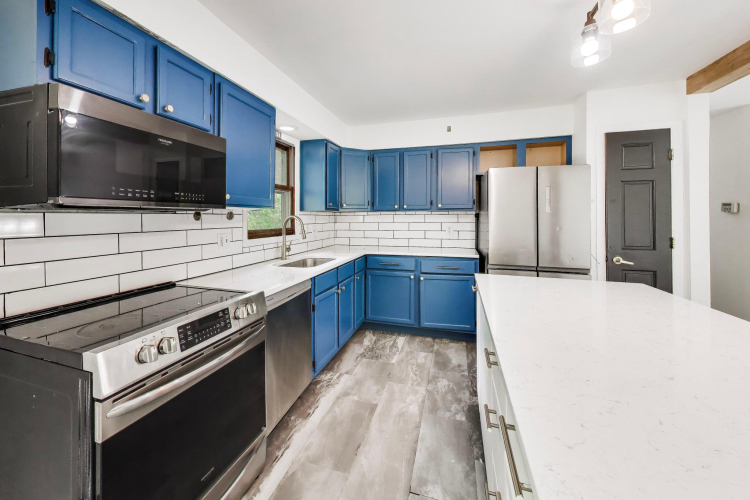 Listing Image 13