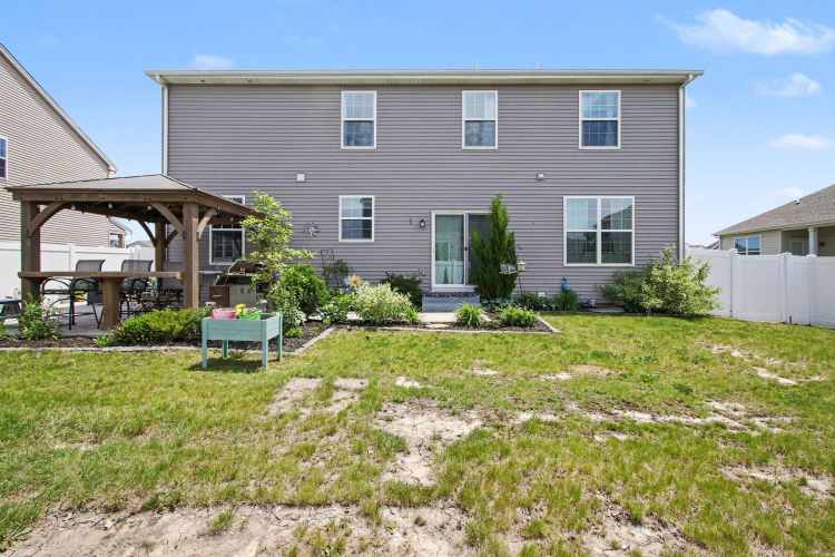 Listing Image 32