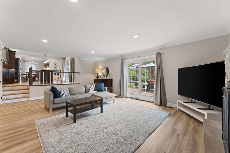 Listing Image 15