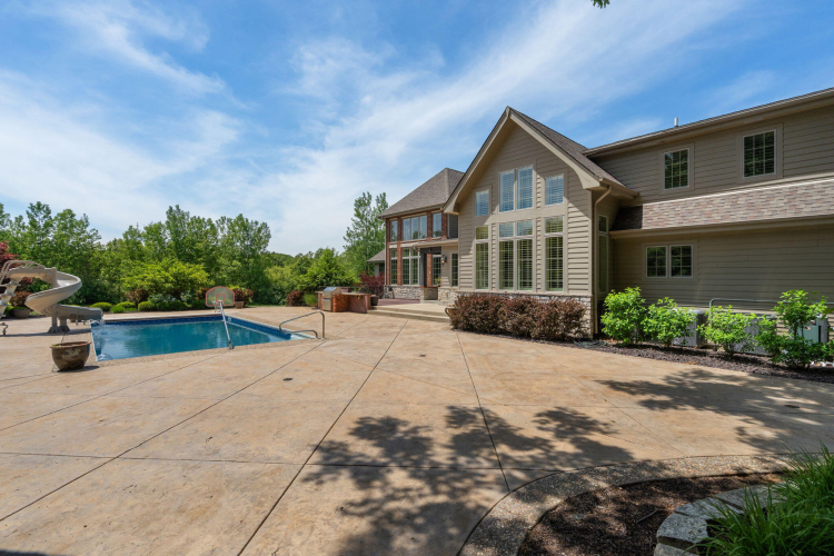 Listing Image 101