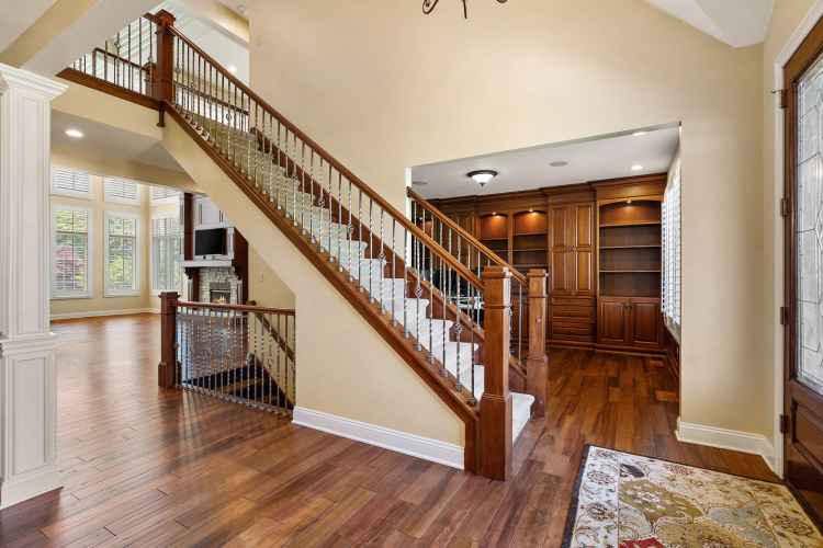 Listing Image 19