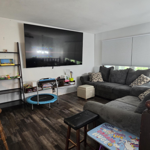 Listing Image 6
