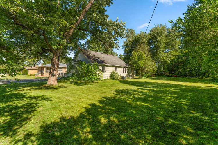 Listing Image 28