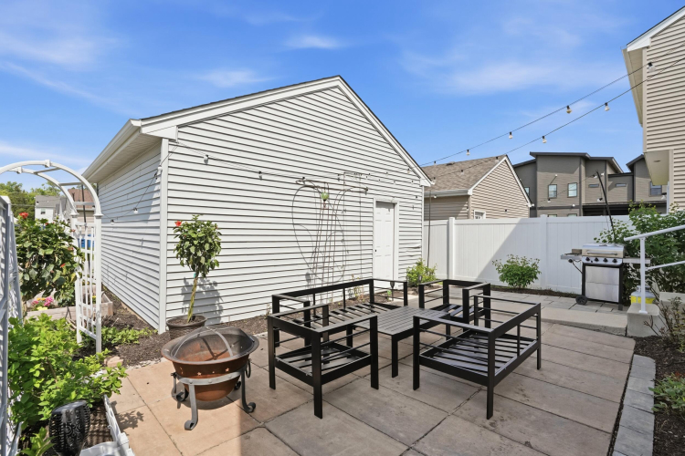 Listing Image 22