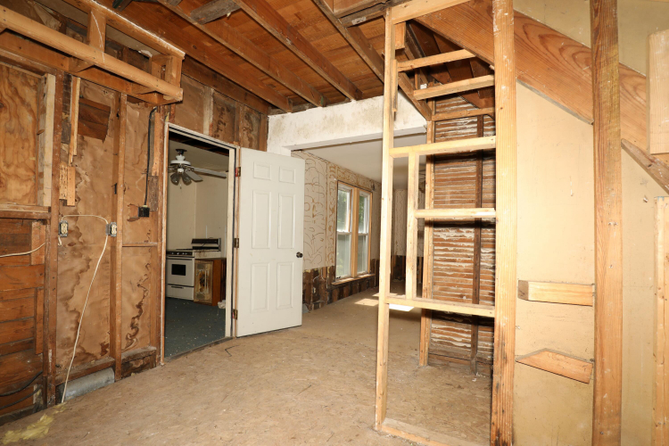Listing Image 17
