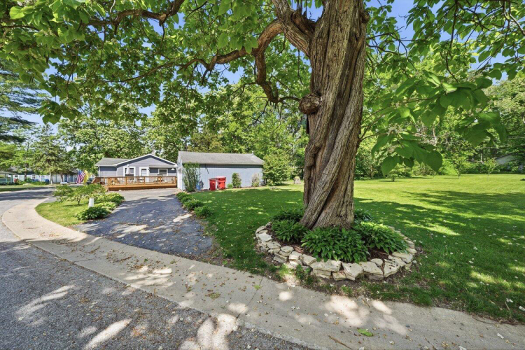 Listing Image 25