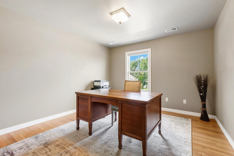 Listing Image 22
