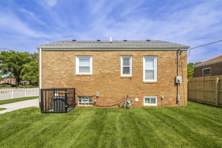 Listing Image 47