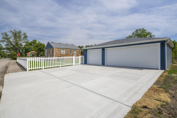 Listing Image 51