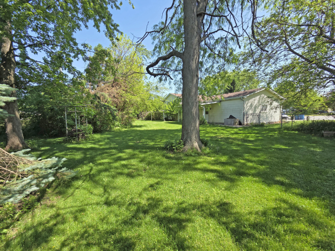 Listing Image 8