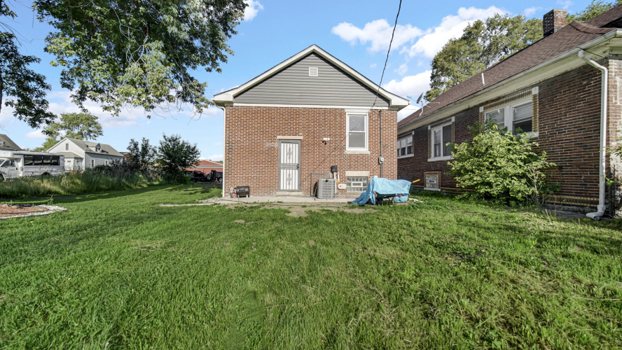 Listing Image 25