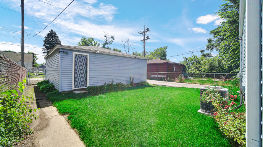 Listing Image 13